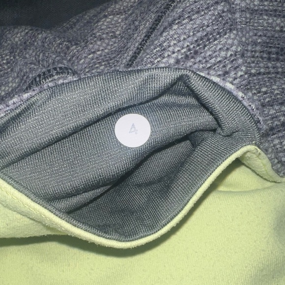 LULULEMON LEGGINGS! - Picture 3 of 3